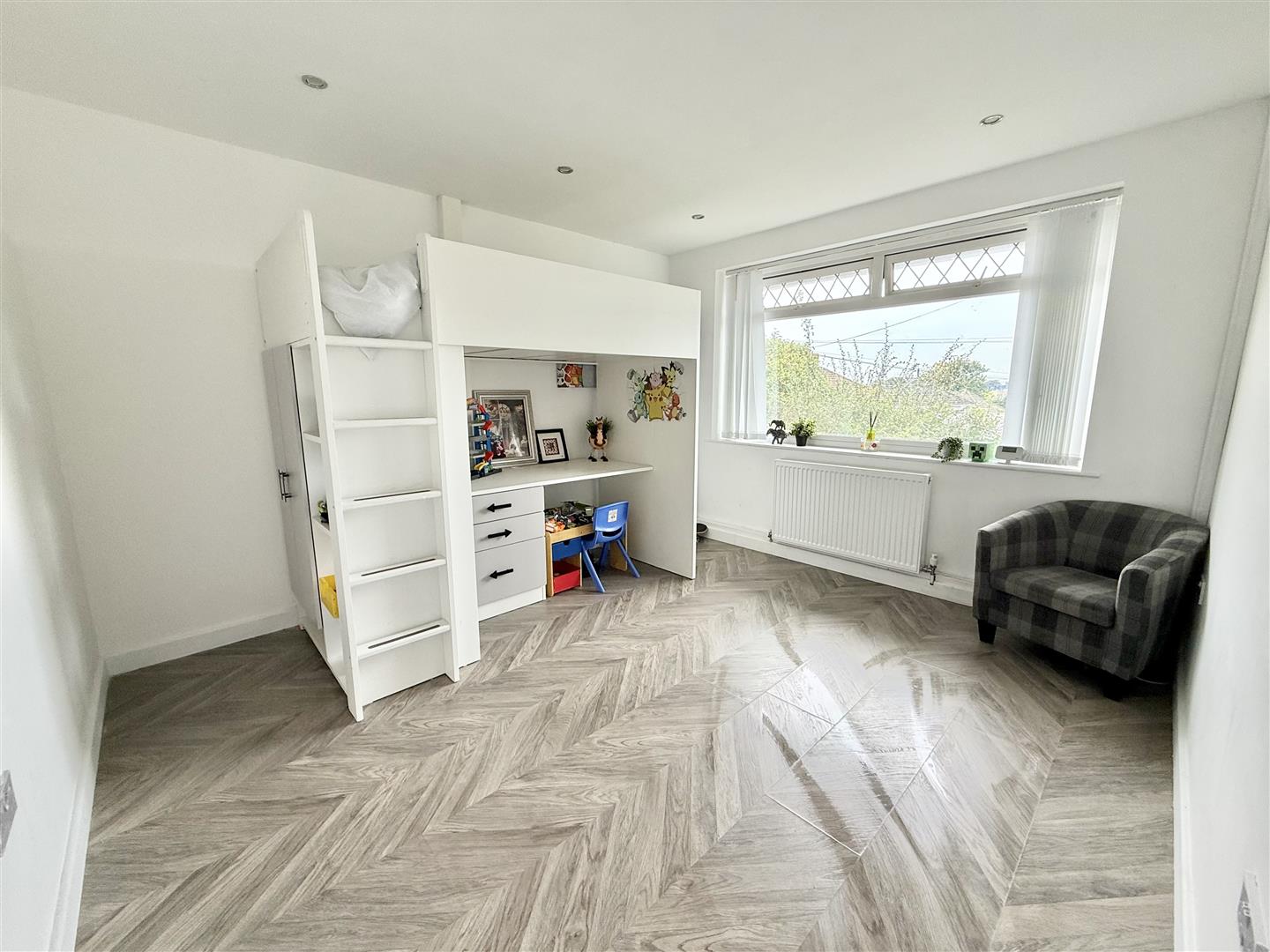 Alden Drive, Cockett, Swansea, SA2 0FY